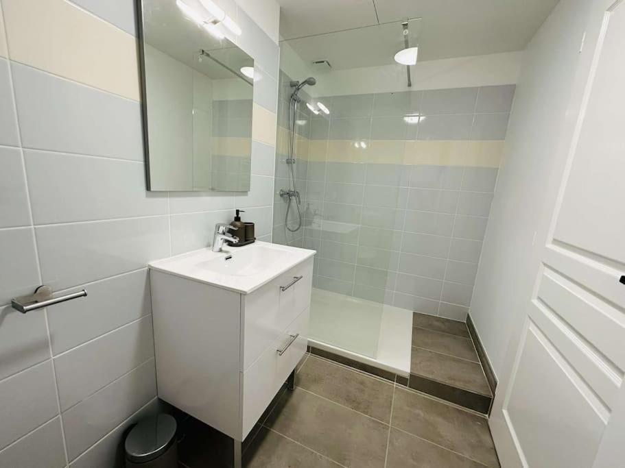 Apartamento 5- Hypercentre - 4Pers - Clim - Terrasse - Netflix Libourne Exterior foto