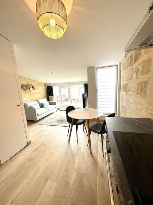 Apartamento 5- Hypercentre - 4Pers - Clim - Terrasse - Netflix Libourne Exterior foto
